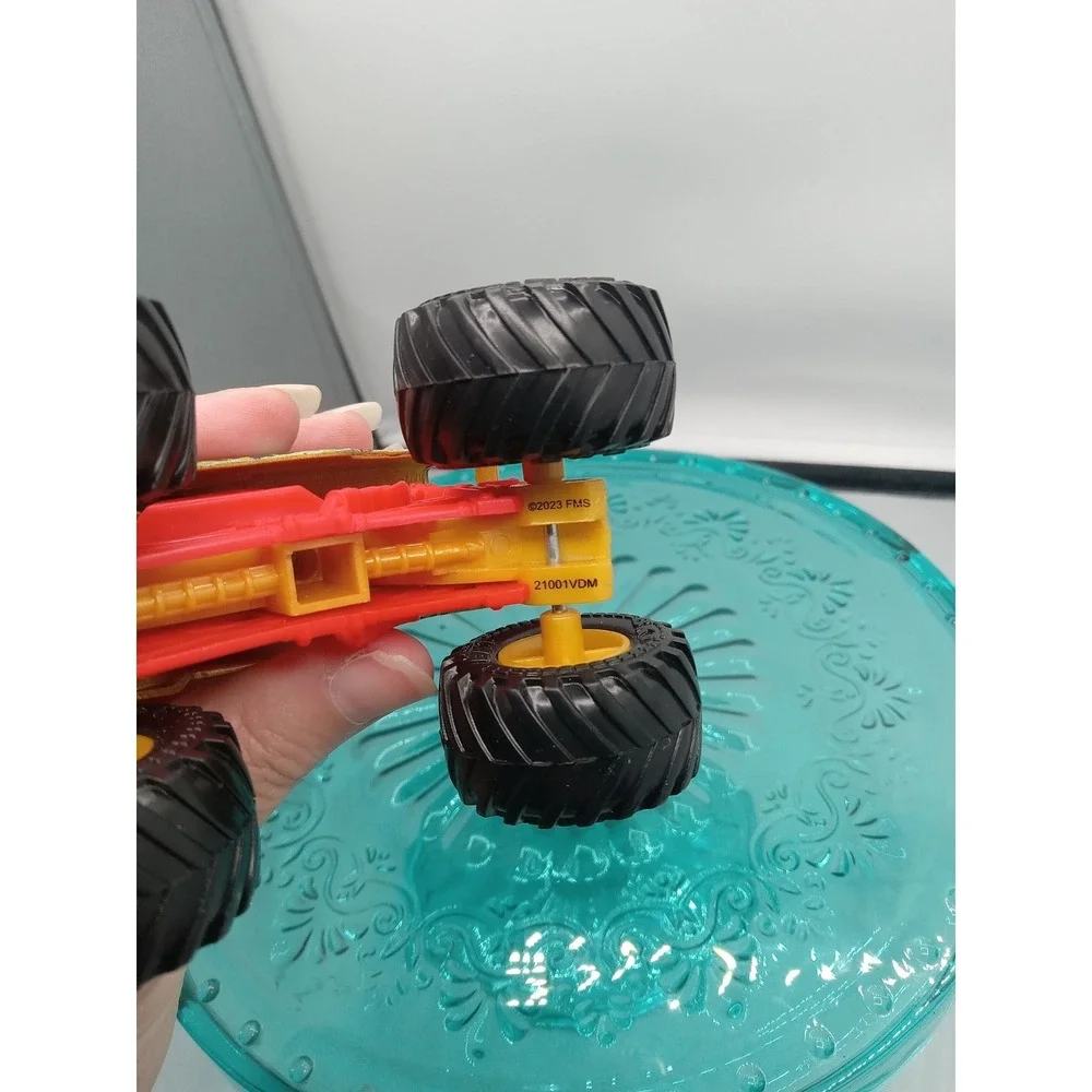 Monster Jam / Spinmaster monster jam